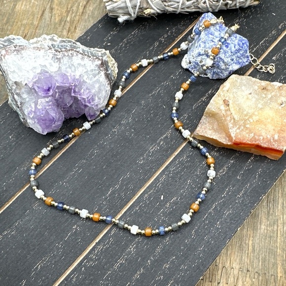 Multi stone rainbow carnelian lapis labradorite beaded necklace - Picture 1 of 2